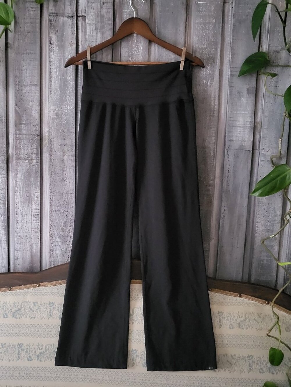 Mexx Drynamic Black Wide Leg Yoga Pants Low Rise Foldover Back Zipper Pocket